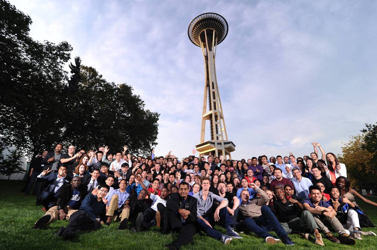 Imagine Cup 2014 - All Competitors Photo at the Space Needle